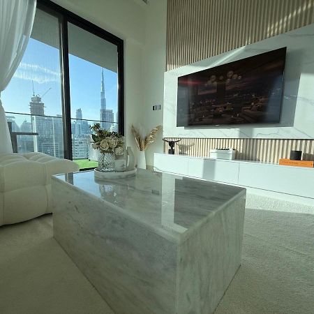 Elegant & Luxury 2Br Apartment Burj And Canal View Sabkhah Exterior photo