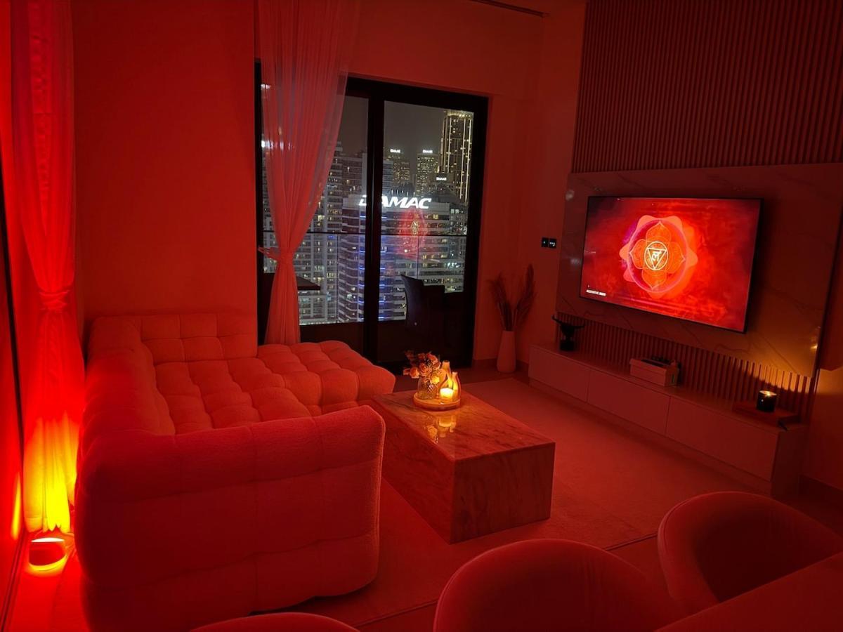Elegant & Luxury 2Br Apartment Burj And Canal View Sabkhah Exterior photo