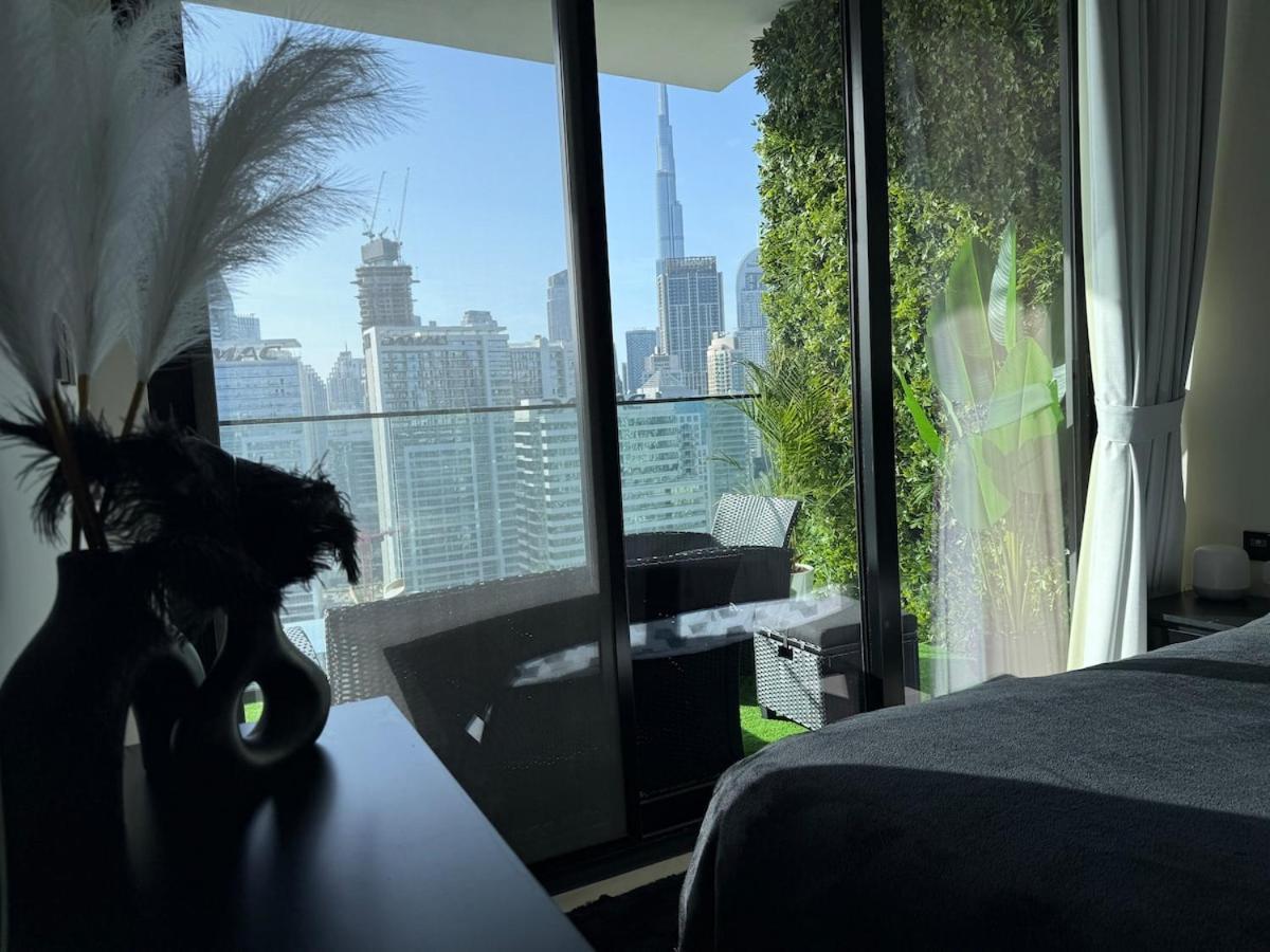 Elegant & Luxury 2Br Apartment Burj And Canal View Sabkhah Exterior photo