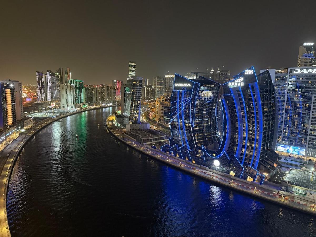 Elegant & Luxury 2Br Apartment Burj And Canal View Sabkhah Exterior photo