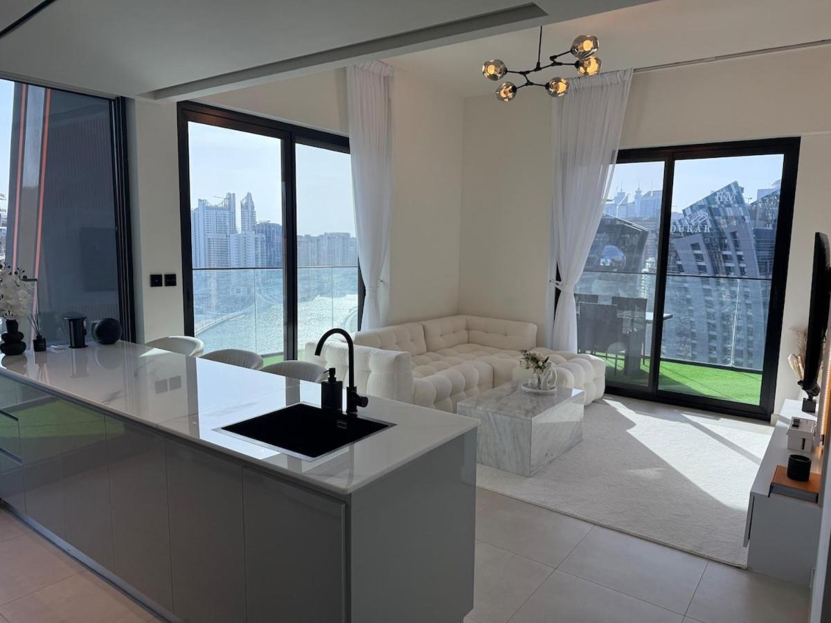 Elegant & Luxury 2Br Apartment Burj And Canal View Sabkhah Exterior photo