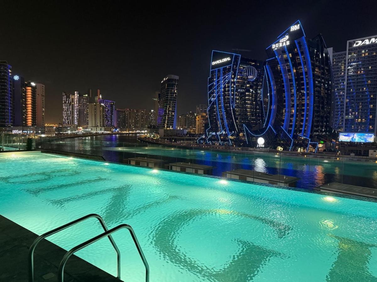 Elegant & Luxury 2Br Apartment Burj And Canal View Sabkhah Exterior photo